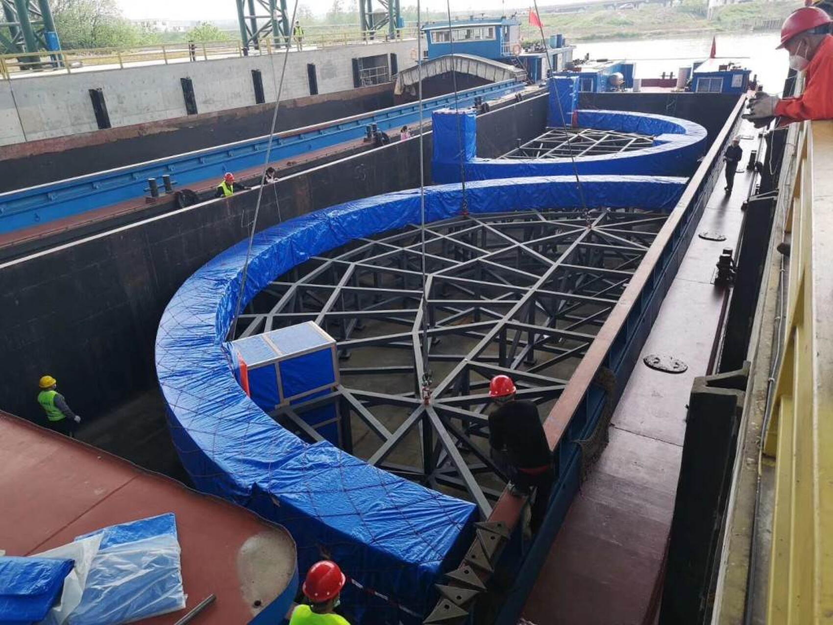 Curved feeder segments ready to travel